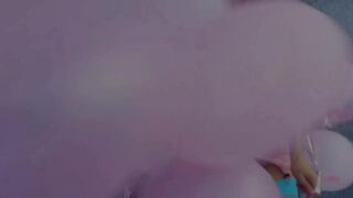 Riley Reid popsijában két nyeles aszpirin