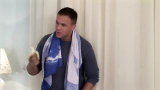 Orosz tini kiscsaj és a két pénisz
