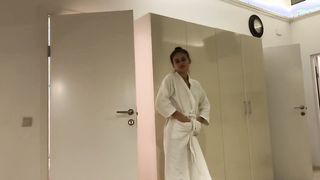 Orosz tini kicsike lány hátsó bejáratba kefélbe