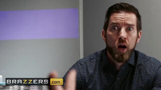 Brazzers - Cali Carter a hatalmas csöcsű tini