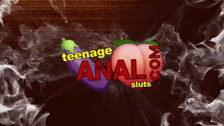 ANALIZED - April fenékbe és pinába is kéri