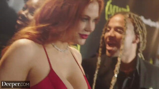 Deeper - Maitland Ward várja a kárót a segglukába