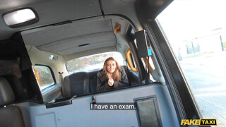 Fake Taxi - 18 éves csaj popóba rakva