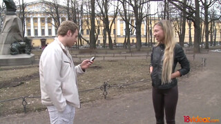 18videoz - Jessy Brown bevállalja hátsó bejáratba is