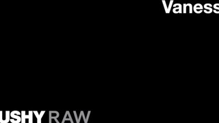 TUSHYRAW - Vanessa várja a segglukába a pélót