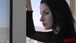 análized - Veruca James análjába néger kárót nyomnak be