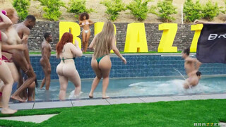 BRAZZERS - Luna Star tini hapsival kefél
